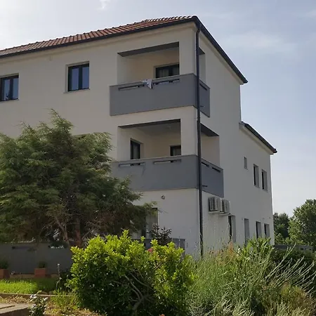 Artemis Appartamento Baška